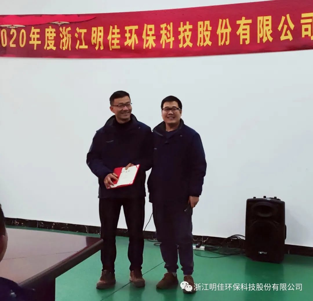 1611968014121693.jpg 1611968014121693.jpg